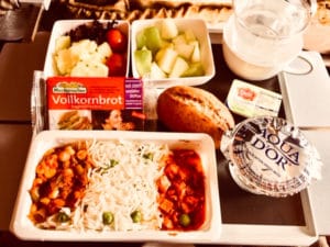 Flugzeugessen: Chicken or Pasta
