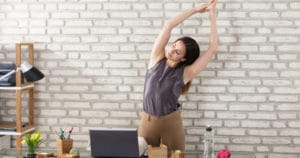 Gesunder Rücken: 3 Tipps für mehr Aktivität während dem Arbeitstag