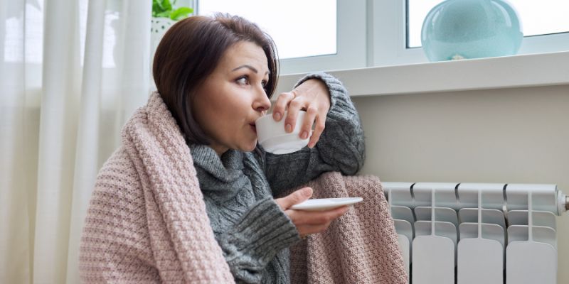 Fibromyalgie und Kälte: Bewährte Tipps, um warm durch den Winter zu kommen
